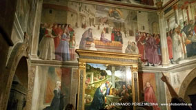 Chiesa di Santa Trinita, Piazza di Santa Trinita, Florencia, Italia