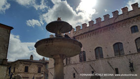 Piazza del Comune, Asis, Italia