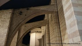 Basilica di Santa Chiara, Asis, Italia
