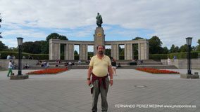 Denkmal für die Sowjetischen Soldaten, Straße des 17. Juni, Berlín, Alemania